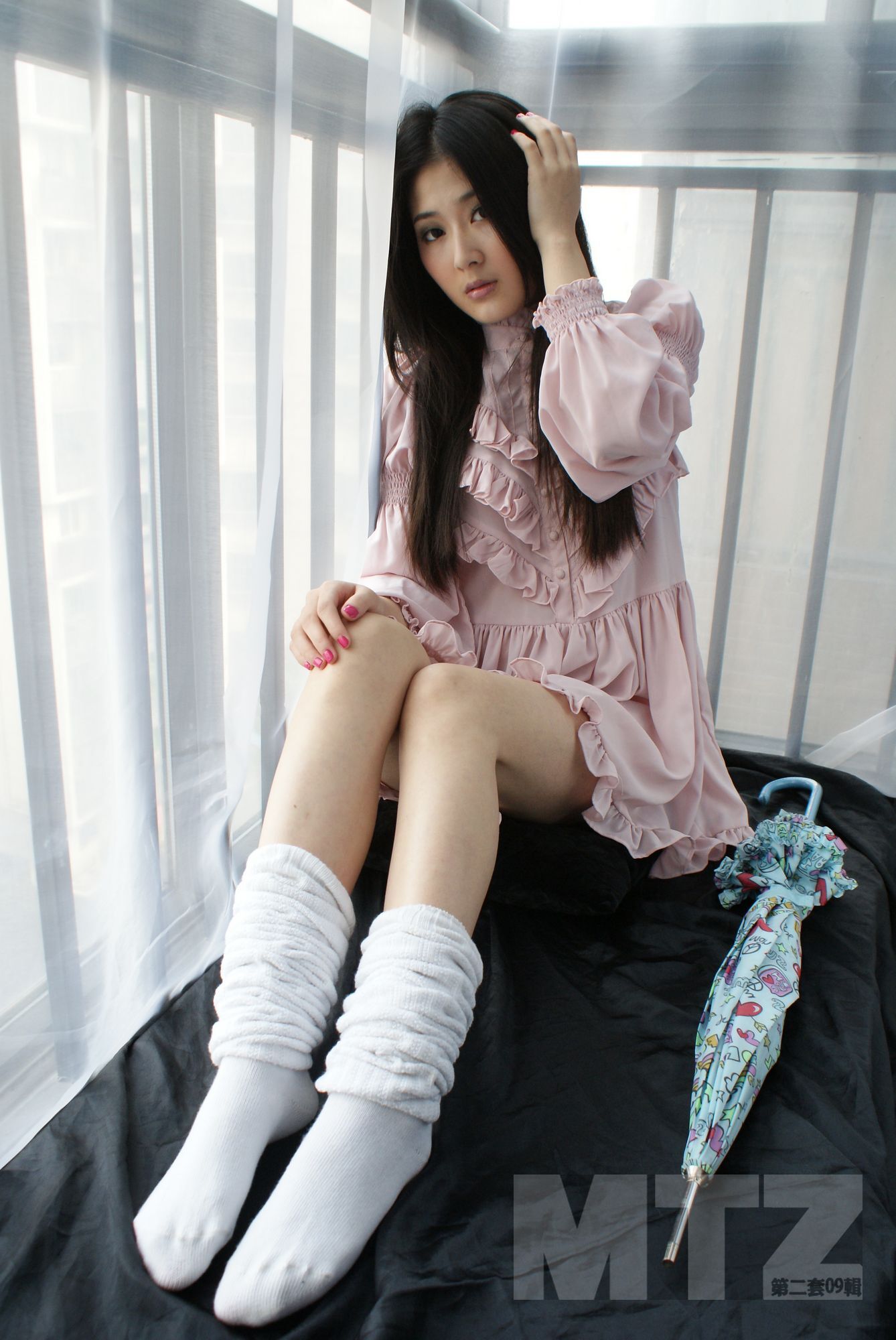 美腿志 不用擦粉的女生